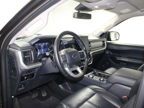 Used 2024 Ford Expedition Max XLT image 24