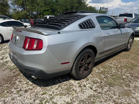 Used 2012 Ford Mustang Premium image 3