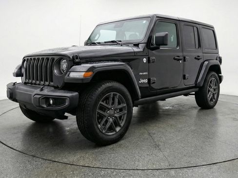 Used 2025 Jeep Wrangler Sport S image 3