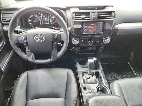 Used 2020 Toyota 4Runner Venture w/ Moonroof Package image 10