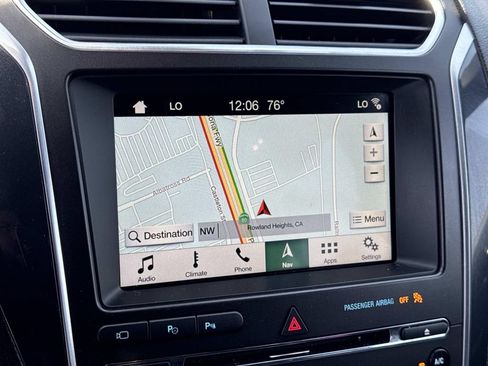 Used 2018 Ford Explorer Limited w/ Equipment Group 301A FWD image 11
