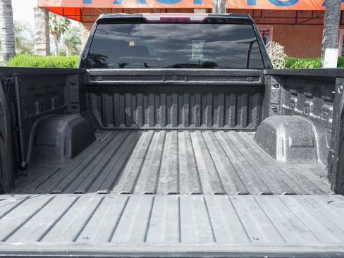 Used 2021 Chevrolet Silverado 1500 Custom w/ LPO, Blackout Package RWD image 8