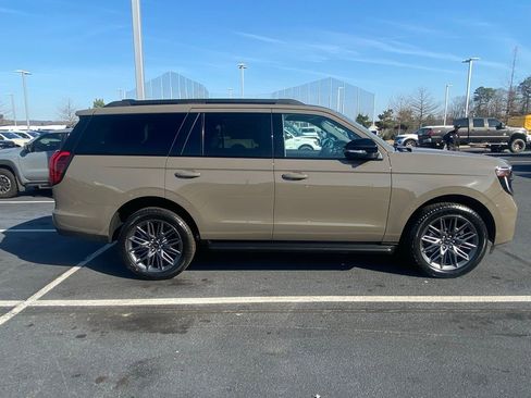 New 2026 Ford Expedition Platinum w/ Stealth Appearance Package image 13