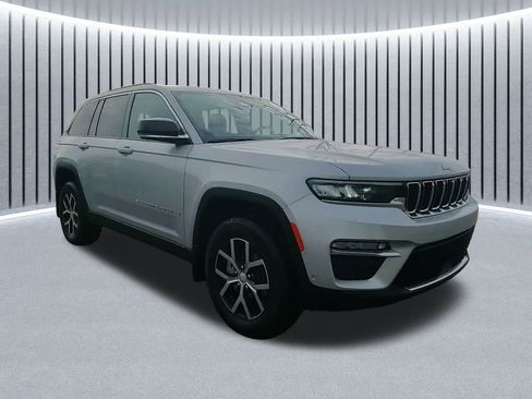 New 2025 Jeep Grand Cherokee Limited w/ Luxury Tech Group II image 1