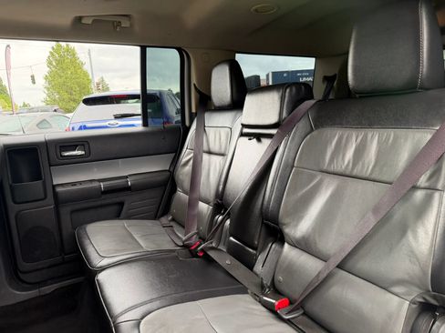 Used 2013 Ford Flex SEL FWD image 17