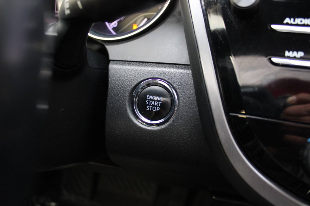 Used 2019 Toyota Camry SE w/ Convenience Package FWD image 19