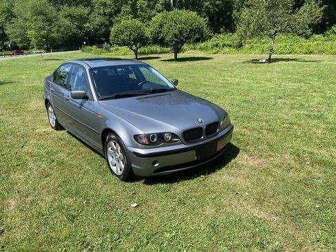 Used 2005 BMW 325xi Sedan AWD/4WD image 4