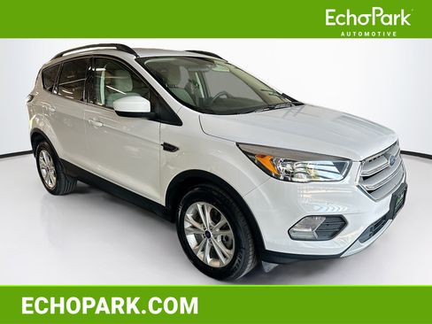 Used 2018 Ford Escape SE AWD/4WD image 1