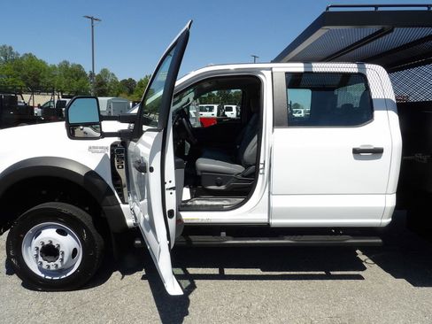 Used 2024 Ford F550 2WD Crew Cab Super Duty image 13