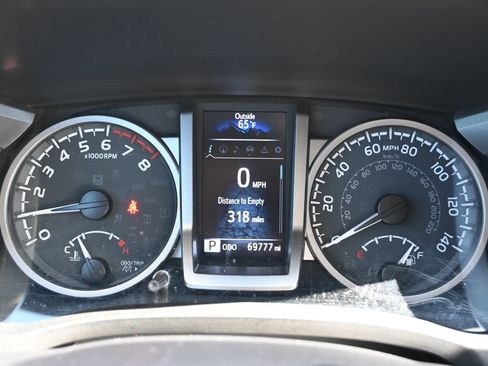 Used 2023 Toyota Tacoma SR5 RWD image 10