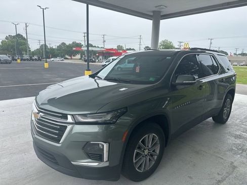 Used 2022 Chevrolet Traverse LT FWD image 5