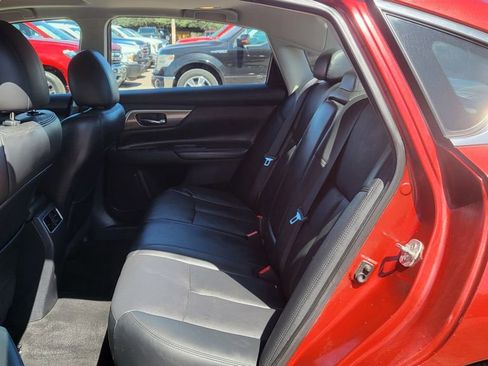 Used 2015 Nissan Altima 3.5 SL FWD image 22