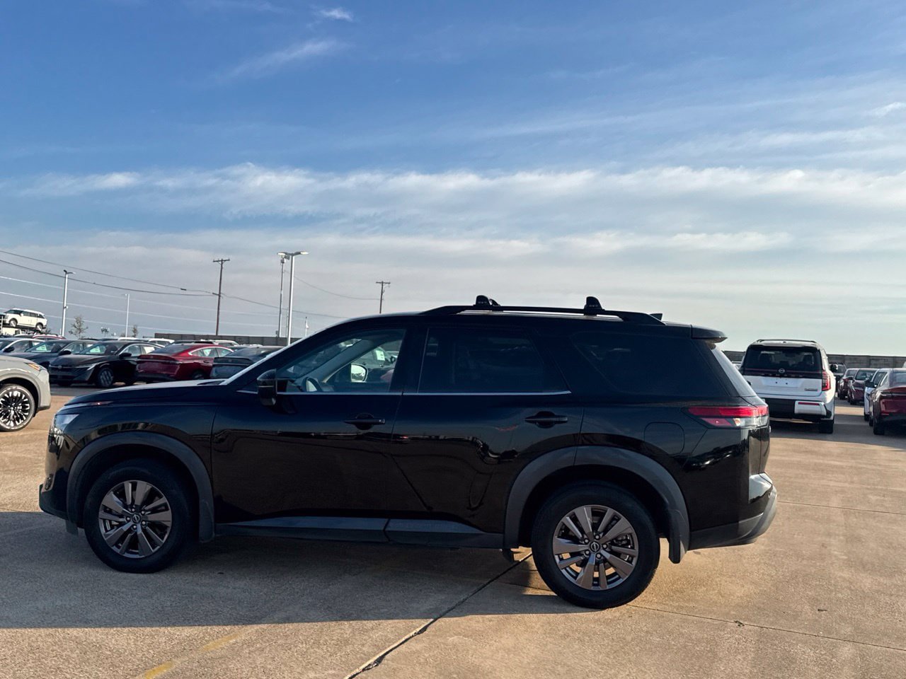 Certified 2024 Nissan Pathfinder SV FWD image 17