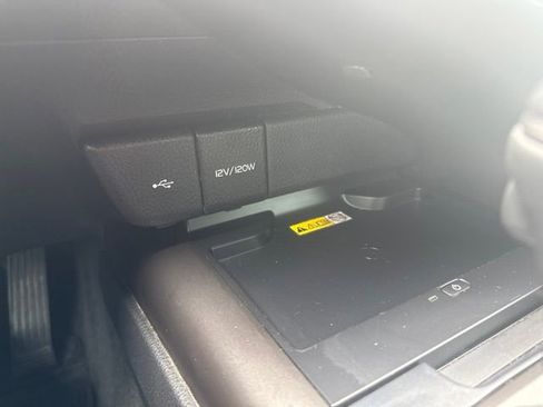 Used 2022 Toyota Camry XSE w/ Navigation Package FWD image 30