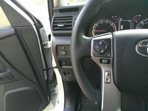 Used 2024 Toyota 4Runner Limited image 20