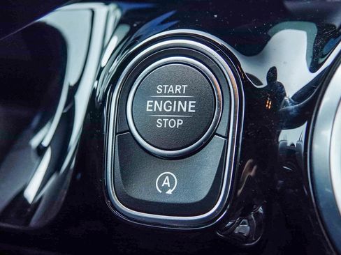 Certified 2025 Mercedes-Benz GLA 250 image 22