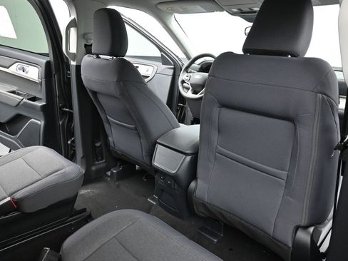 New 2026 Ford Explorer Active RWD image 12