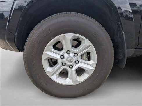 Used 2023 Toyota 4Runner SR5 Premium w/ Moonroof Package AWD/4WD image 18