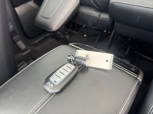 Used 2023 INFINITI QX60 Sensory AWD/4WD image 26