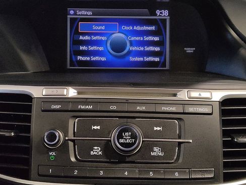 Used 2017 Honda Accord LX image 25