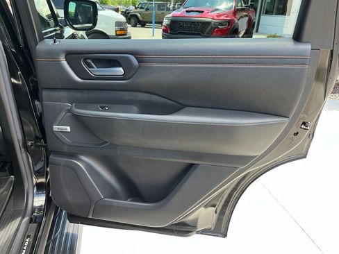 Used 2025 Nissan Armada PRO-4X w/ Pro-4X Premium Package AWD/4WD image 27