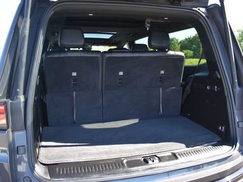 Used 2024 Jeep Wagoneer Series II AWD/4WD image 23