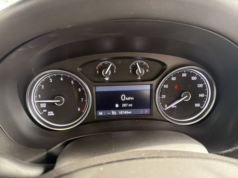 Used 2024 Buick Enclave Essence w/ Experience Buick Package image 21