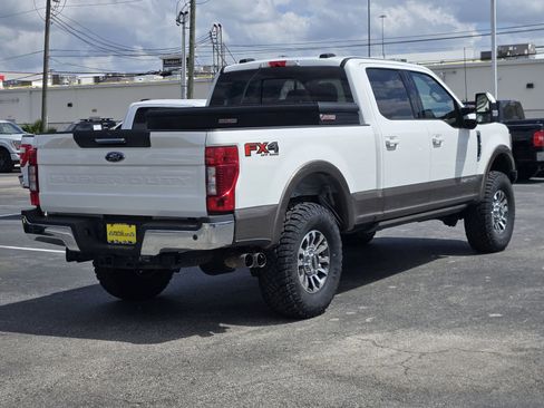 Used 2022 Ford F250 Lariat w/ Lariat Value Package image 5