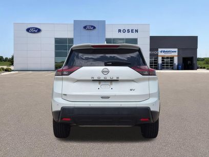 Used 2024 Nissan Rogue SV