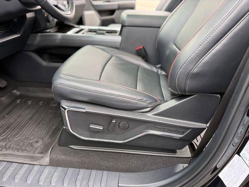 Used 2023 Ford F350 Lariat w/ Tow Technology Package image 15