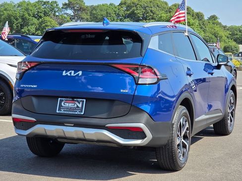 Used 2023 Kia Sportage EX AWD/4WD image 4
