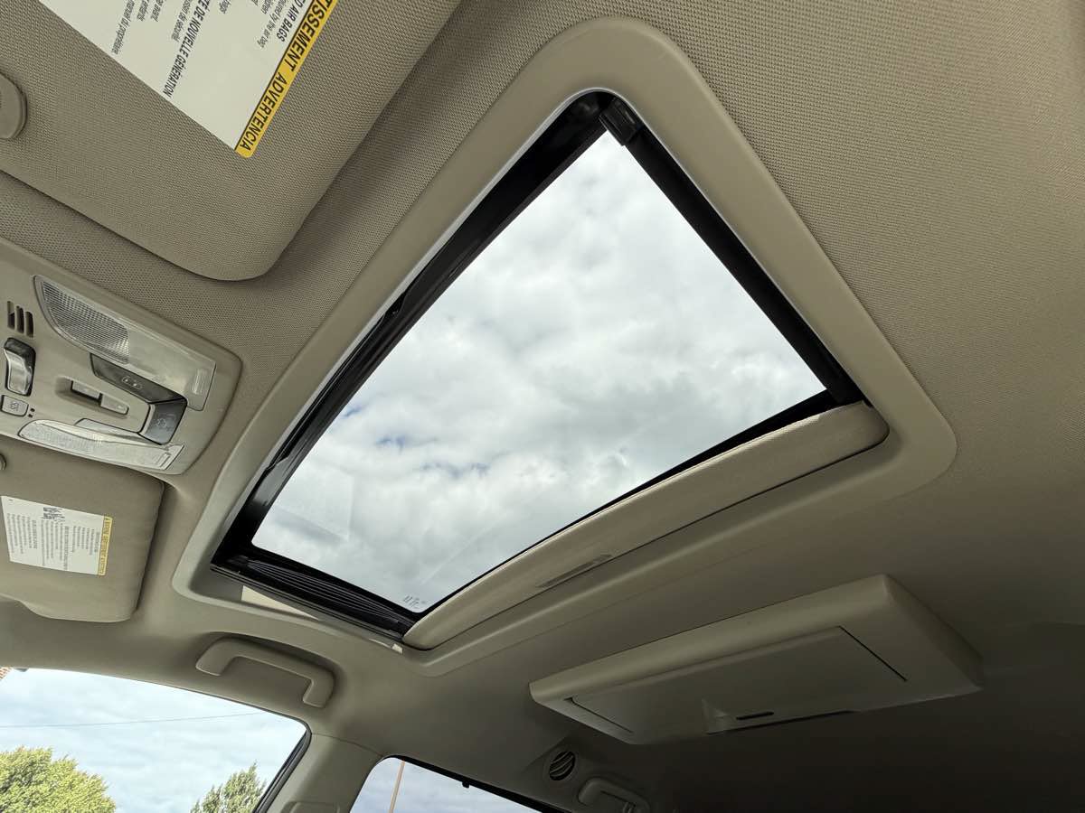 Used 2018 Toyota Sienna XLE Premium FWD image 22