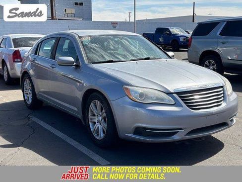 Used 2013 Chrysler 200 LX image 1