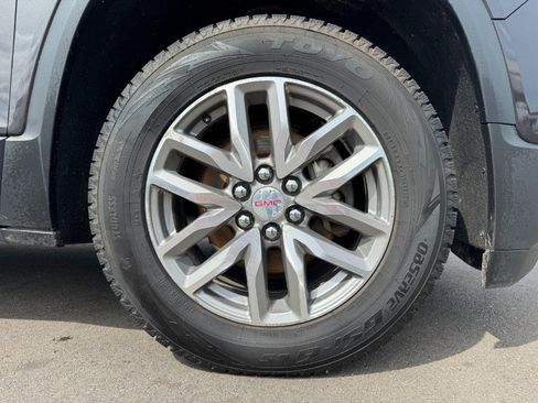 Used 2017 GMC Acadia SLE AWD/4WD image 13
