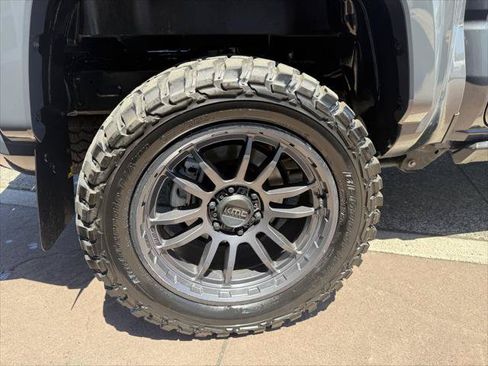 Used 2025 Toyota Tacoma TRD Pro AWD/4WD image 15