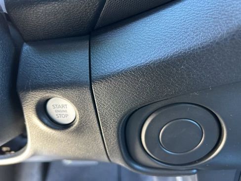 Used 2022 Nissan Frontier SV image 17