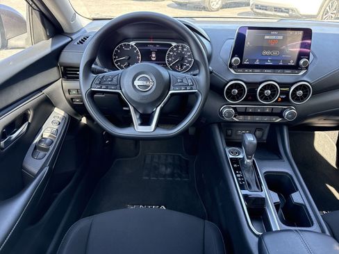 Used 2025 Nissan Sentra SV image 12