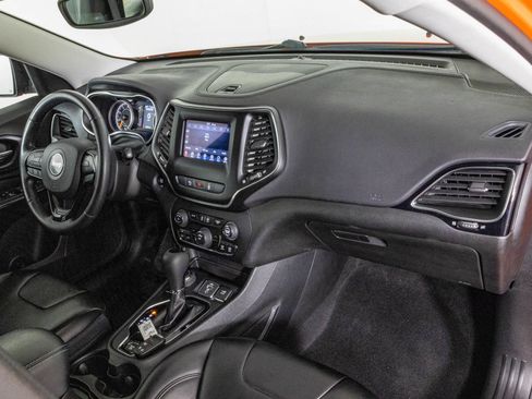 Used 2021 Jeep Cherokee Latitude Plus AWD/4WD image 43