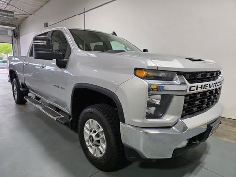 Used 2022 Chevrolet Silverado 2500 LT w/ Convenience Package AWD/4WD image 7