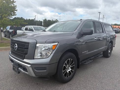 Used 2021 Nissan Titan SV w/ SV Convenience Package RWD image 61