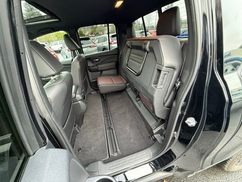 Certified 2025 Honda Ridgeline Black Edition image 16