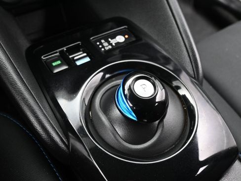 Used 2025 Nissan Leaf SV Plus FWD image 18