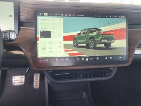 Used 2022 Rivian R1T Adventure image 11