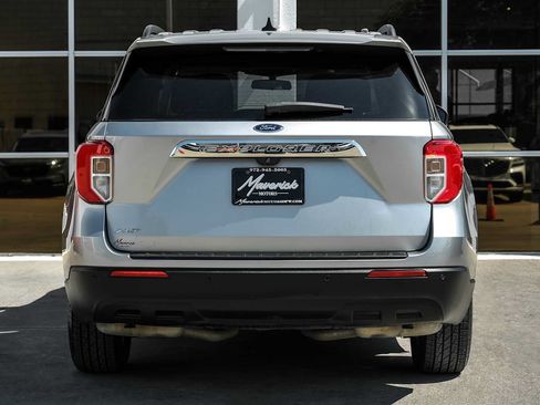 Used 2021 Ford Explorer XLT RWD image 9