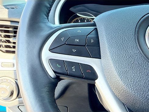 Used 2018 Jeep Cherokee Trailhawk w/ Quick Order Package 27L image 35