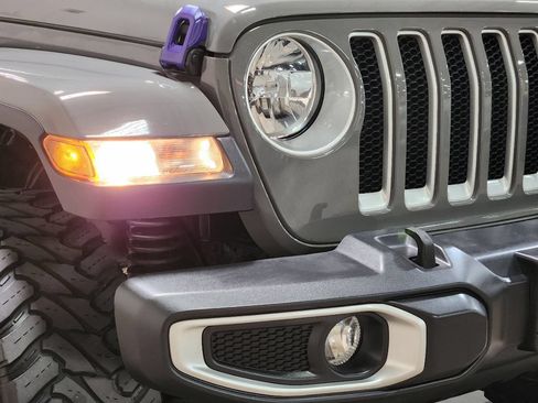 Used 2021 Jeep Wrangler Unlimited Sahara AWD/4WD image 13