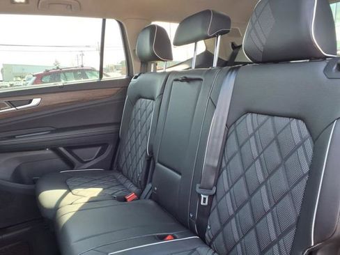 Used 2025 Volkswagen Atlas SEL Premium R-Line AWD/4WD image 10