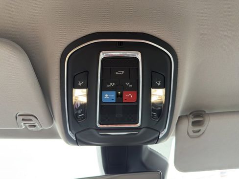 Used 2022 Jeep Wagoneer Series III image 30