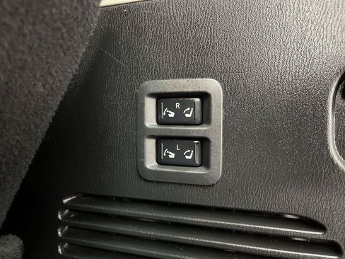 Used 2020 Nissan Armada SL w/ Premium Package AWD/4WD image 32
