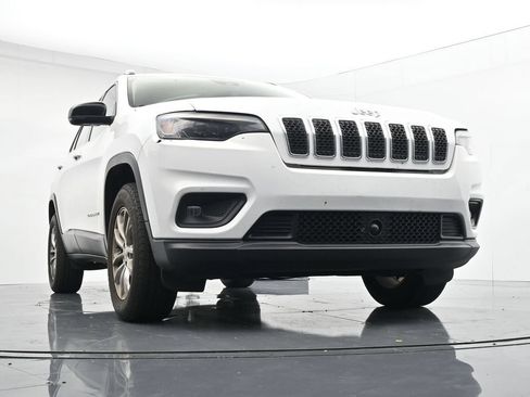 Used 2022 Jeep Cherokee Latitude Lux w/ Sun & Sound Group AWD/4WD image 18